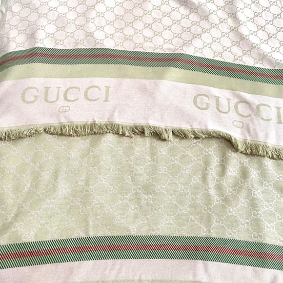 Gucci Shawl - Picture 3 of 3